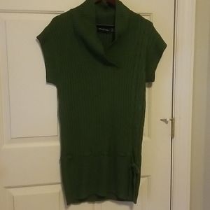 Jennifer Lauren Green Women's Top